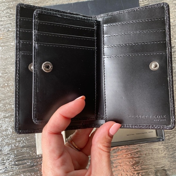 Kenneth Cole New York Dark Brown Croc-Embossed Card Holder Italian Calfskin - Picture 4 of 6